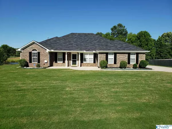 102 Meadow Lake Circle, Ardmore, AL 35739