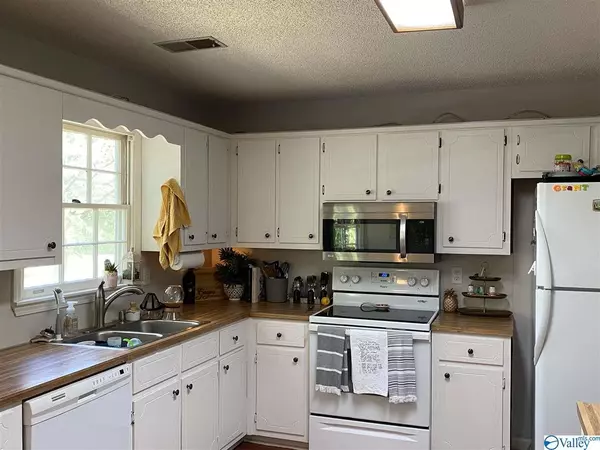 Birmingham, AL 35235,2138 Sandlin Road