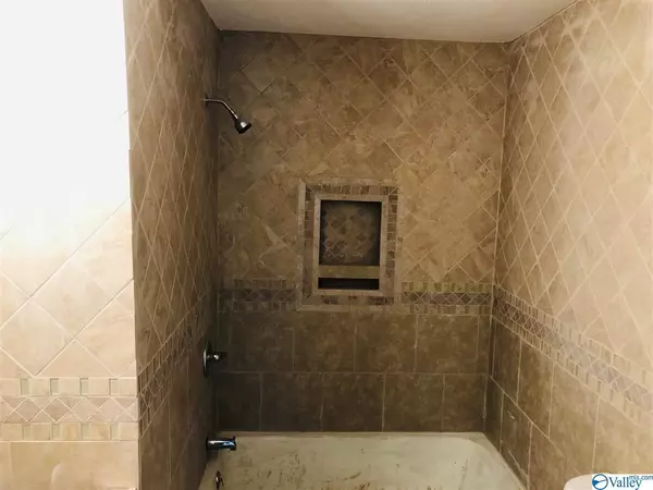 Boaz, AL 35957,403 Benton Avenue