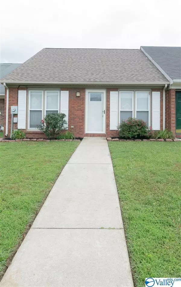 2404 Remington Circle, Decatur, AL 35601