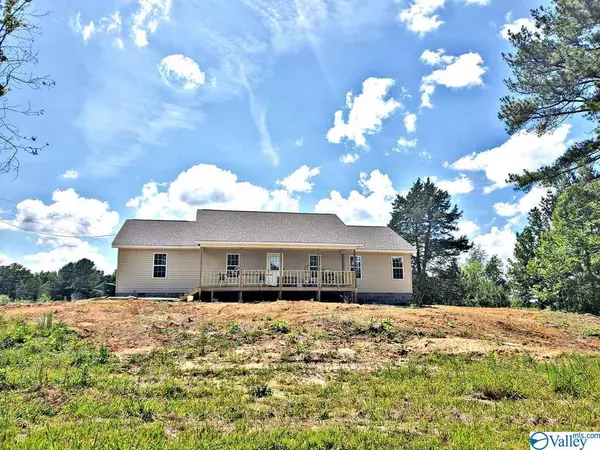 938 County Road 1282, Vinemont, AL 35179