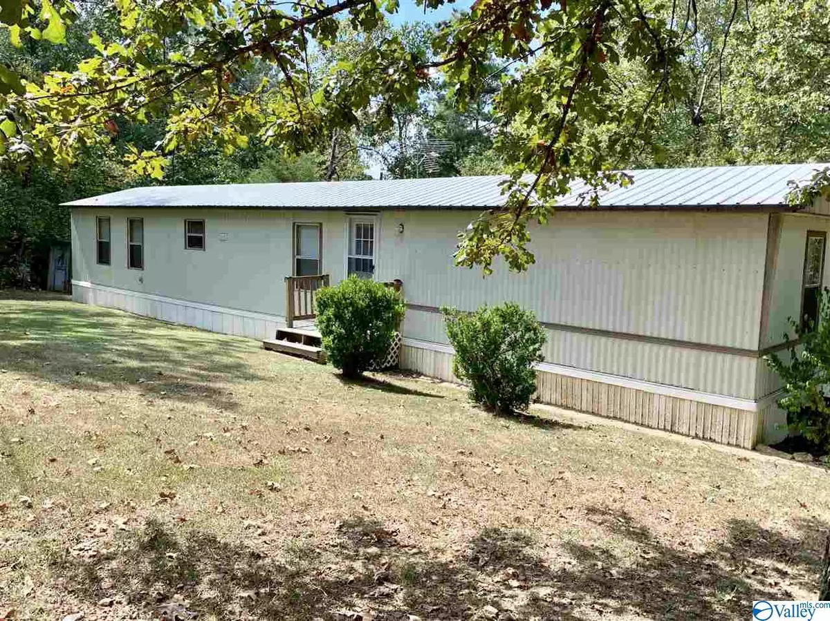 Cedar Bluff, AL 35959,105 County Road 683