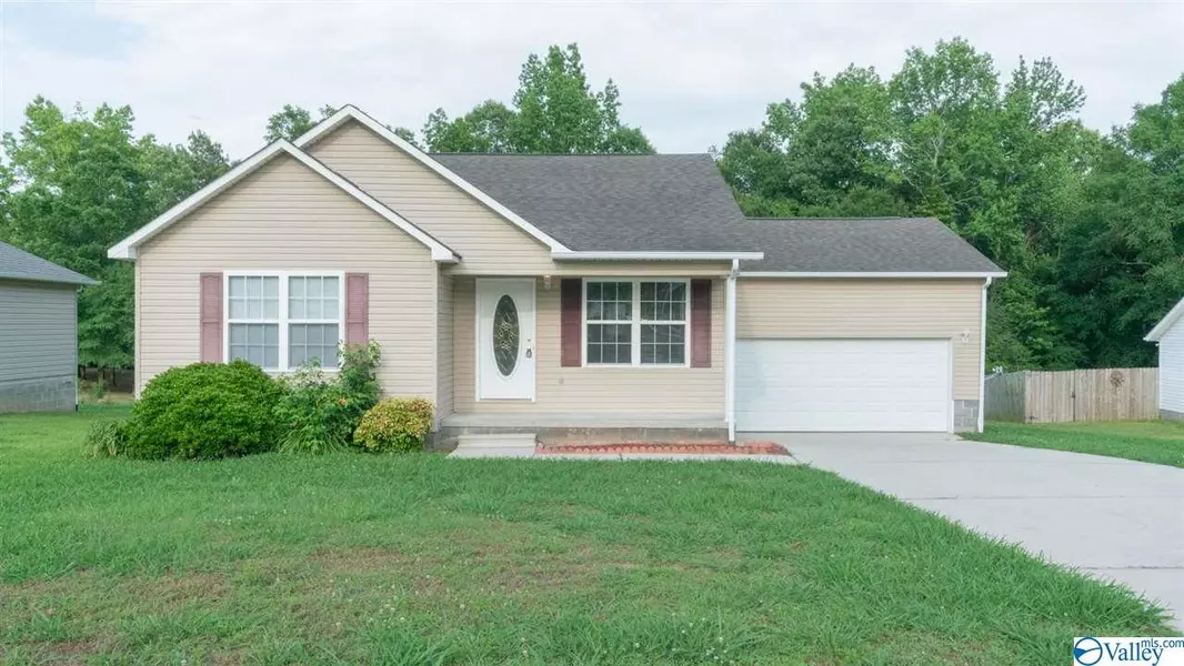 134 Meadowlark Drive, Hartselle, AL 35640