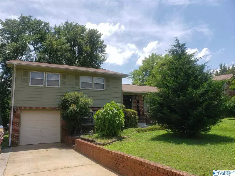 6035 Grizzard Road, Huntsville, AL 35810