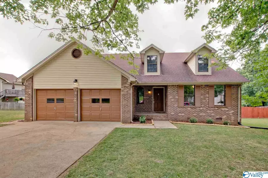 105 Season Lane, Huntsville, TN 38511
