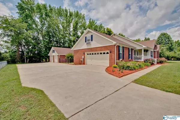 Hazel Green, AL 35750,106 Hazel Trace