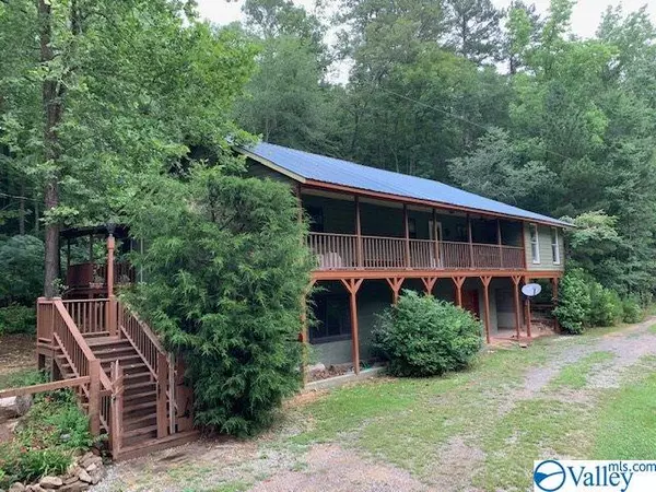 Attalla, AL 35954,300 Red Oak Drive