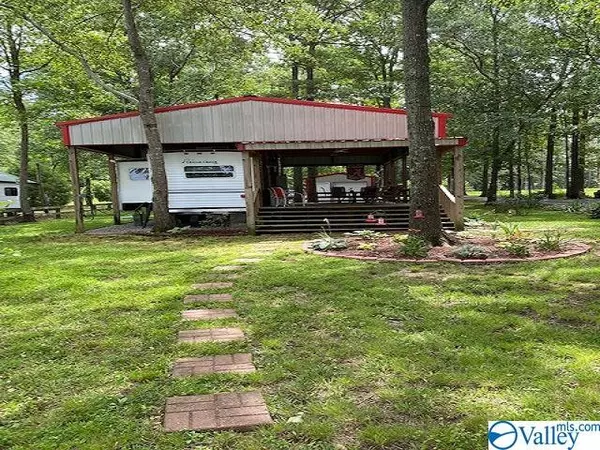 Cedar Bluff, AL 35959,5496 Hidden Point Drive