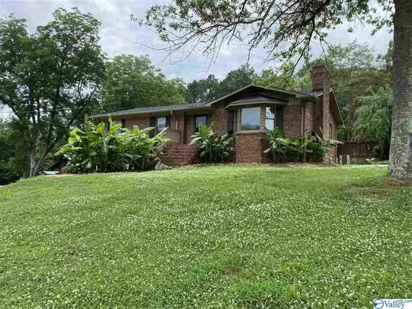 206 Valley Drive, Attalla, AL 35954