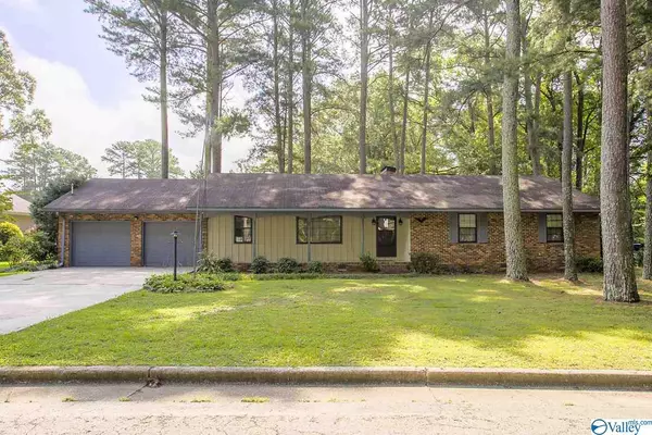 3410 Tanglewood Drive SW, Decatur, AL 35601