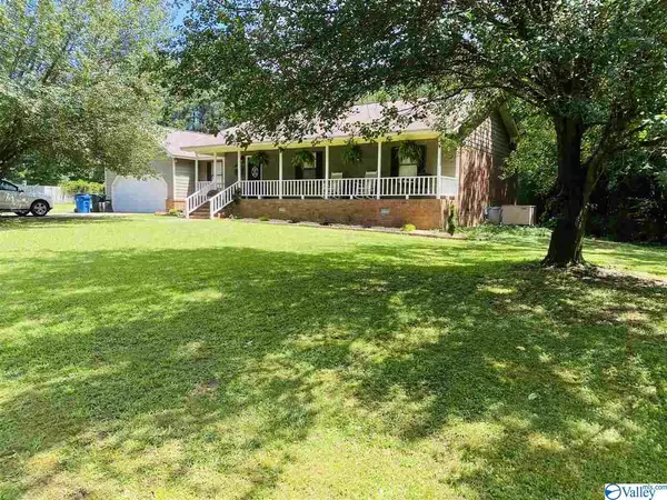 113 Guinevere Drive,  Albertville,  AL 35950