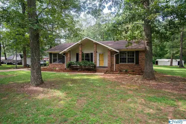 259 Oakview Road, Hazel Green, AL 35750