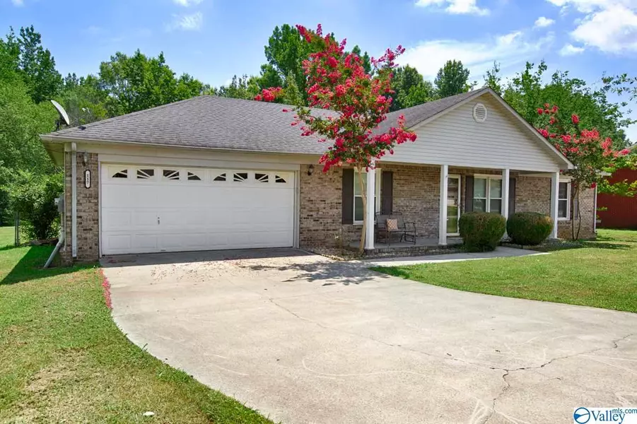 117 Reba Road, Hazel Green, AL 35750