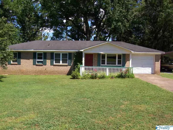 100 Canadian Drive, Scottsboro, AL 35769