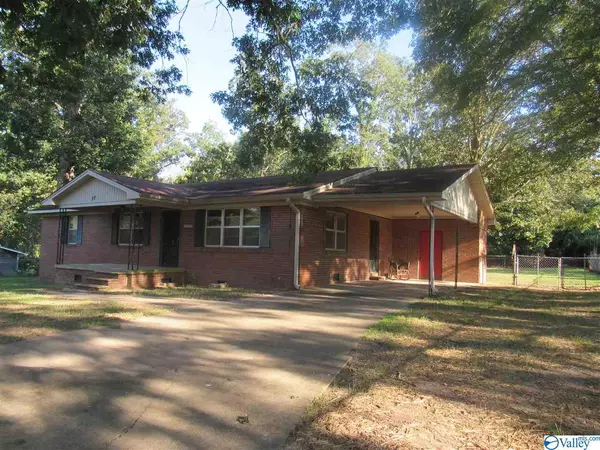 Albertville, AL 35950,77 Vickie Lane