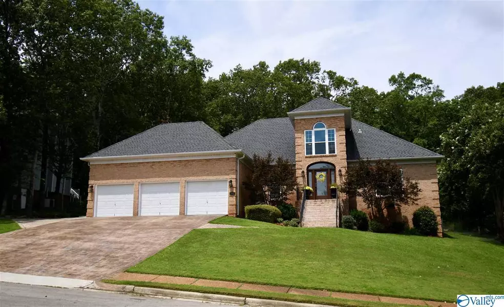 10023 Windy Wood Drive SE, Huntsville, AL 35803