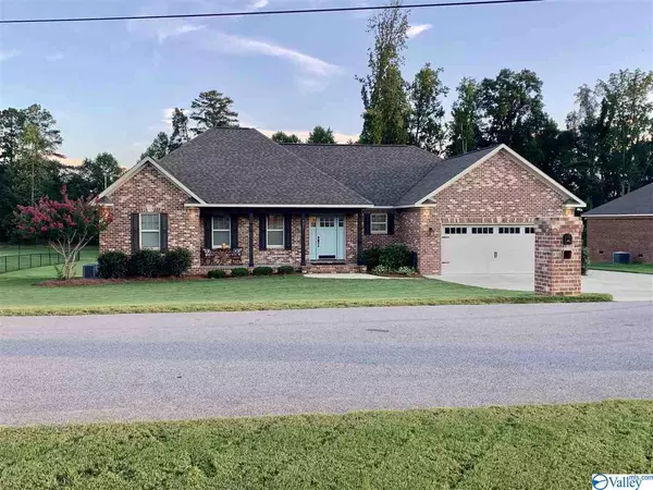 435 Creekside Circle, Gadsden, AL 35901