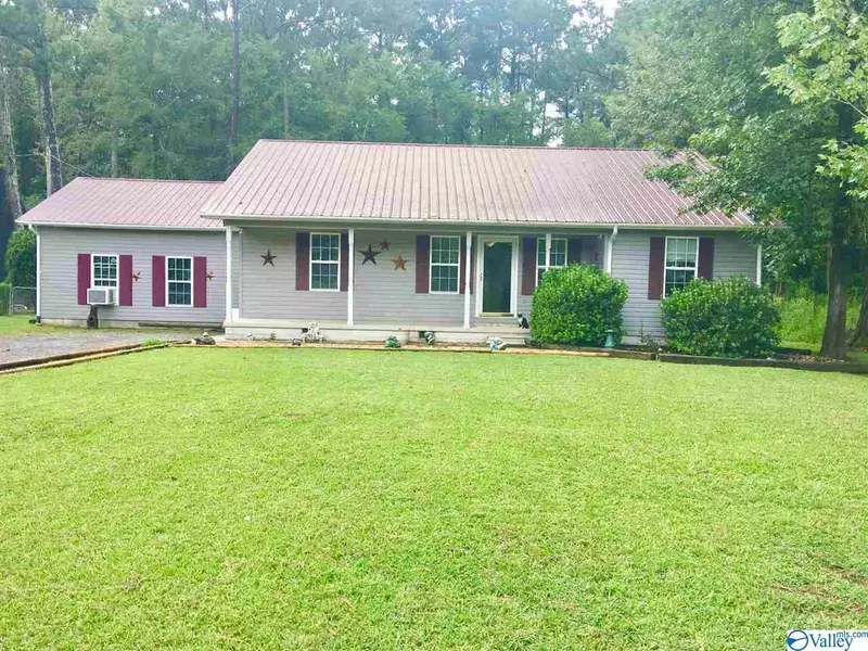 2404 Crockett Circle, Guntersville, AL 35976