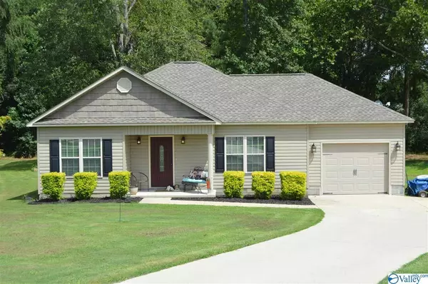 1 Robin Court, Hartselle, AL 35640