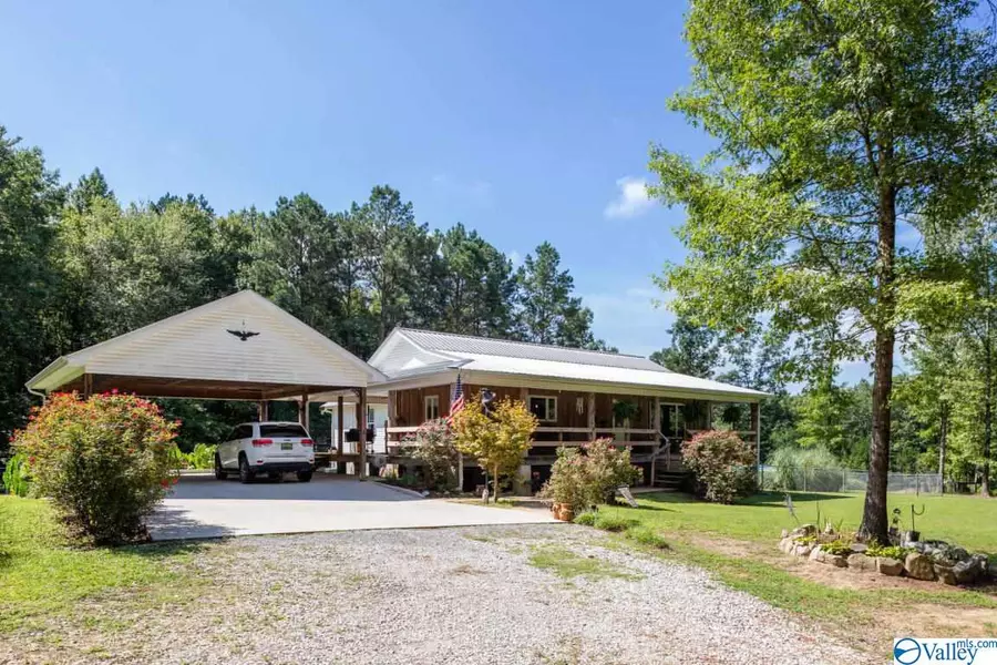 1572 County Road 681, Flat Rock, AL 35966