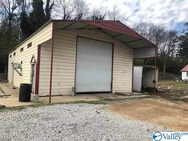 Anniston, AL 36201,930 Front Street