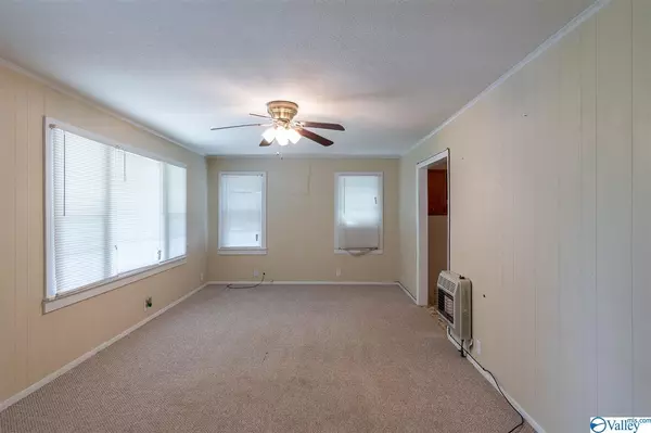 Russellville, AL 35654,105 County Road 131