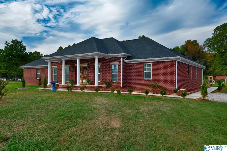 11 Henderson Road, Ardmore, TN 38449