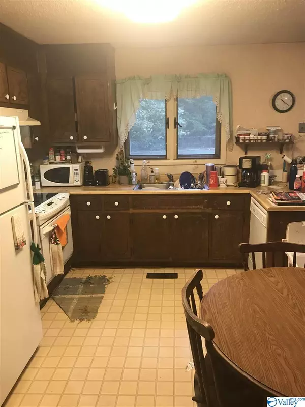 Hazel Green, AL 35750,272 Oakview Road