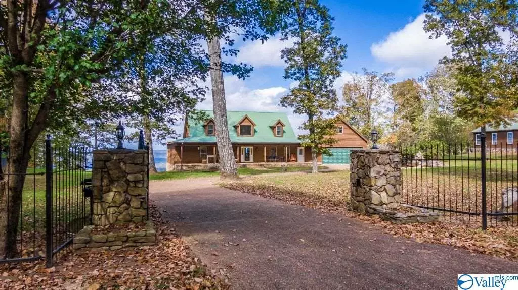 Mentone, AL 35984,17339 Scenic Highway 89