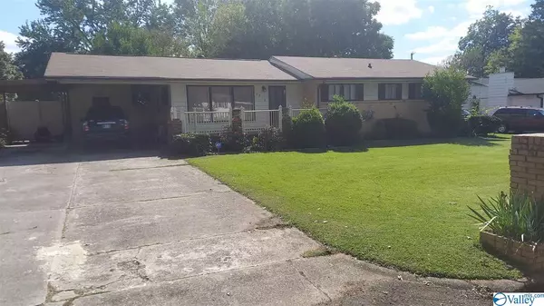 4313 Clayrest Drive, Huntsville, AL 35816