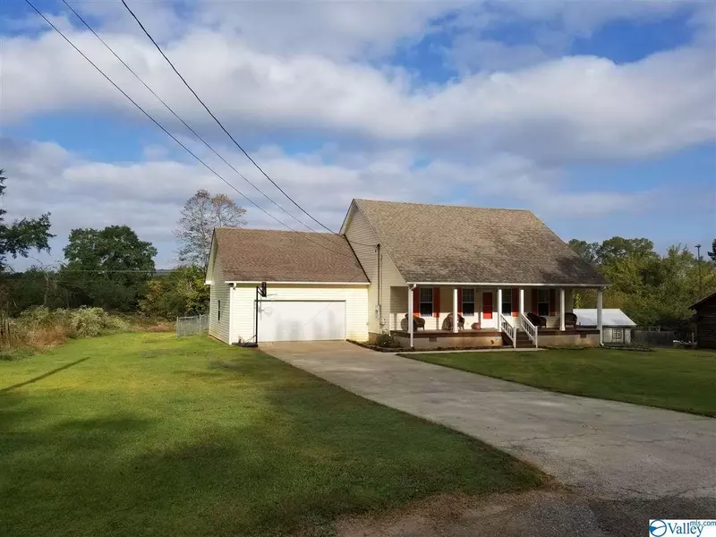 120 Robert Circle, Guntersville, AL 35976