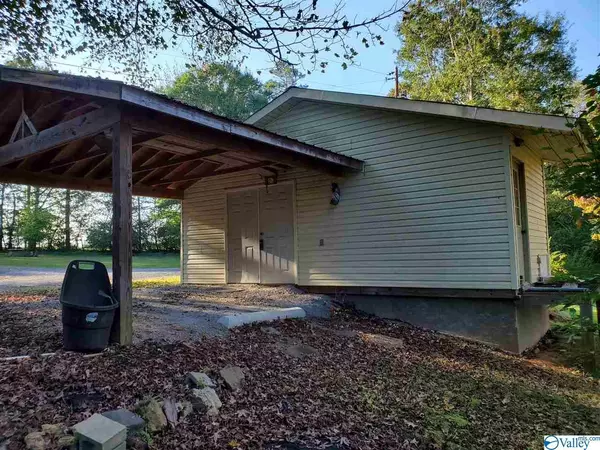 Hollywood, AL 35752,154 Scenic Drive