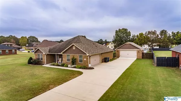 212 Hope Ridge Drive, New Hope, AL 35760