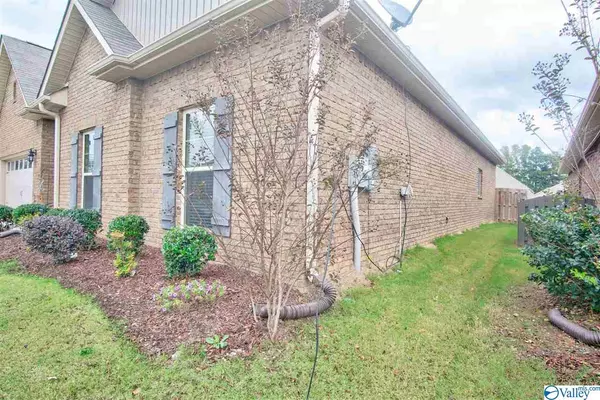 Athens, AL 35613,16802 Gardenview Lane