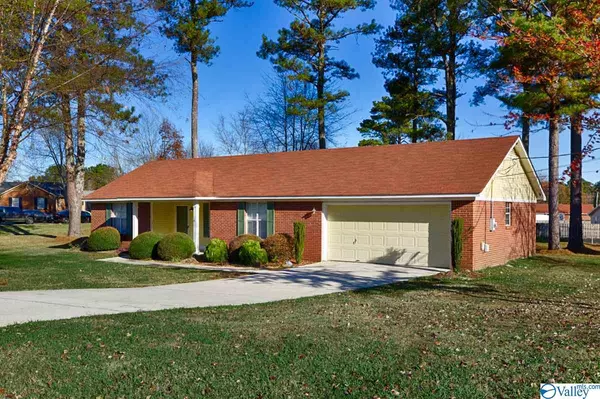 105 Pine Cone Drive, Toney, AL 35773