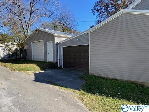 Gadsden, AL 35904,3 Loner Avenue