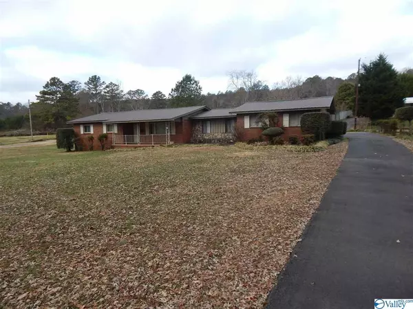 867 N Valley Avenue, Collinsville, AL 35961