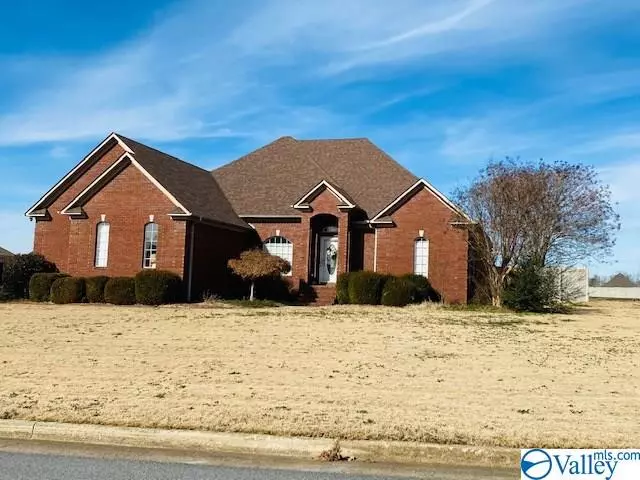 17725 Clearview Street, Athens, AL 35611