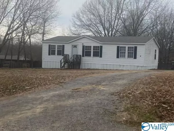 Danville, AL 35619,1590 Kirby Bridge Road