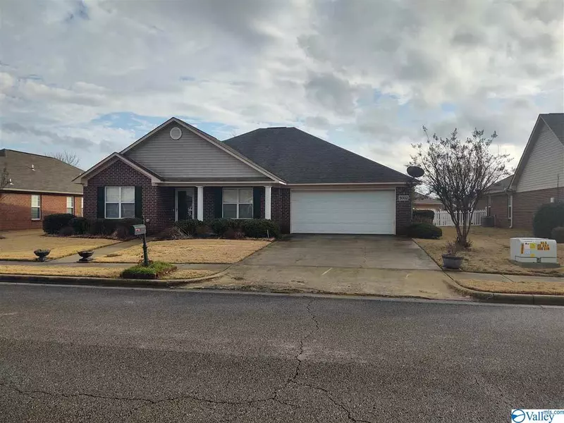 5002 Blakemore Drive, Owens Cross Roads, AL 35763