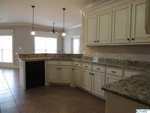 Athens, AL 35613,25176 Castlebury Drive