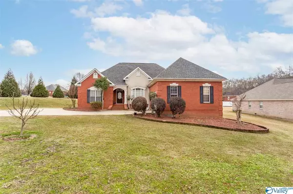 1290 River Run Road, Southside, AL 35907