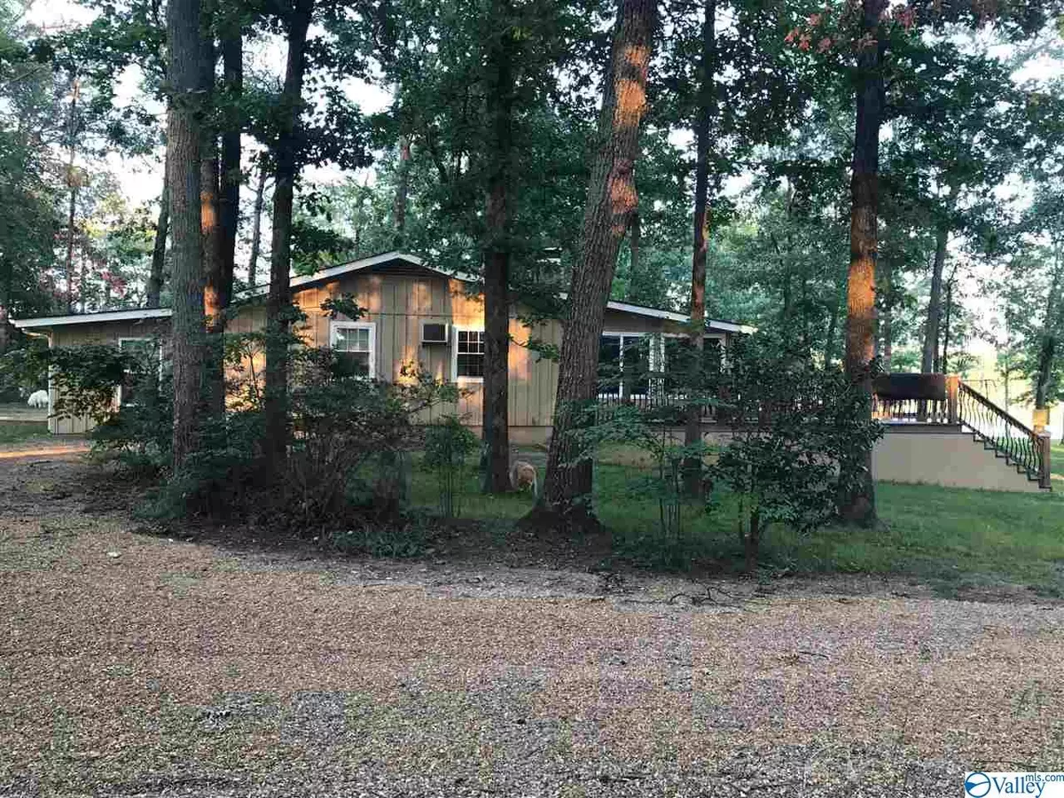 Cedar Bluff, AL 35959,385 County Road 907