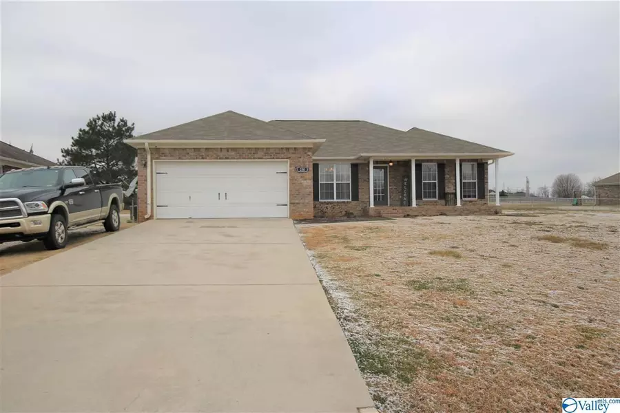 230 Misty Cove Court, New Market, AL 35761