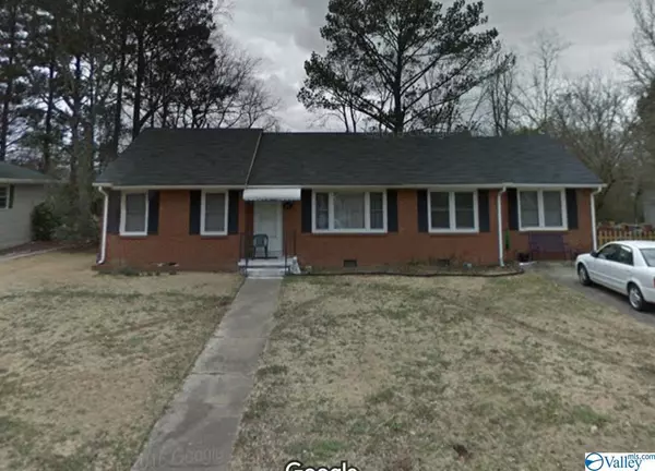 811 Stanhope Drive, Huntsville, AL 35801