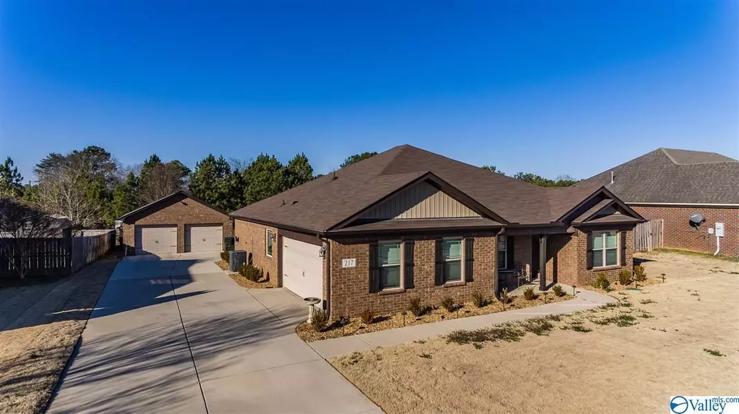 217 Hope Ridge Drive, New Hope, AL 35760