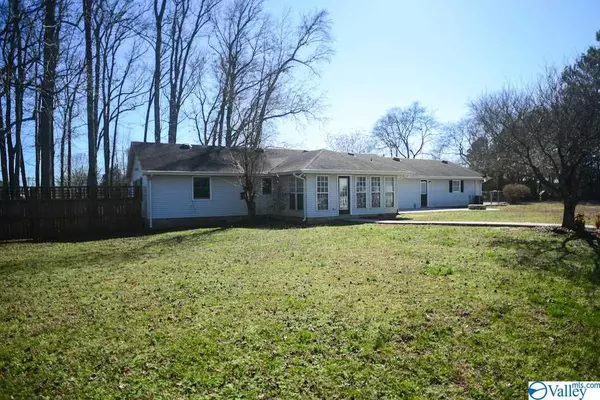 Huntsville, AL 35804,987 Douglass Road