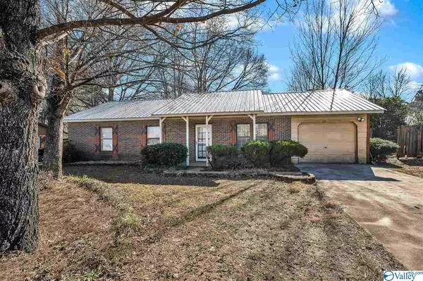 405 Glennwood Road SW, Decatur, AL 35601