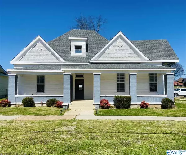 300 6th Street W, Tuscumbia, AL 35674