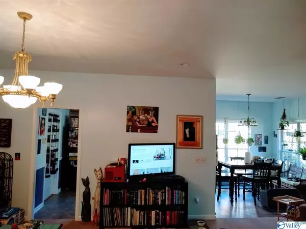 Birmingham, AL 35235,6387 Misty Ridge Dr